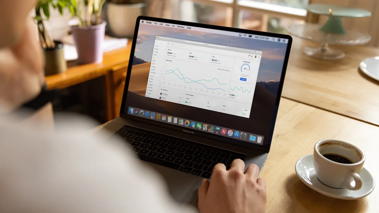The Ultimate Remote Work & Entertainment Setup for 2025
